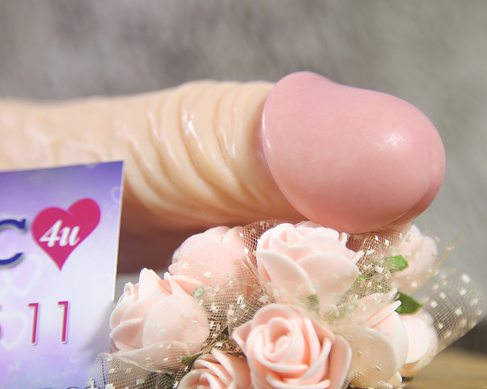 Dương vật giả Lovetoy 9.5 inch Real Extreme hít tường rung mạnh