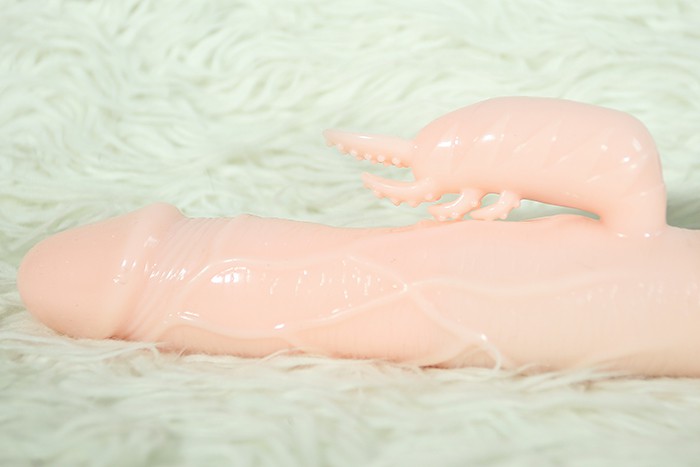 Lybaile nhỏ gọn tỏa nhiệt rung xoay kích thích phái đẹp Lybaile nhỏ gọn tỏa nhiệt rung xoay kích thích phái đẹp