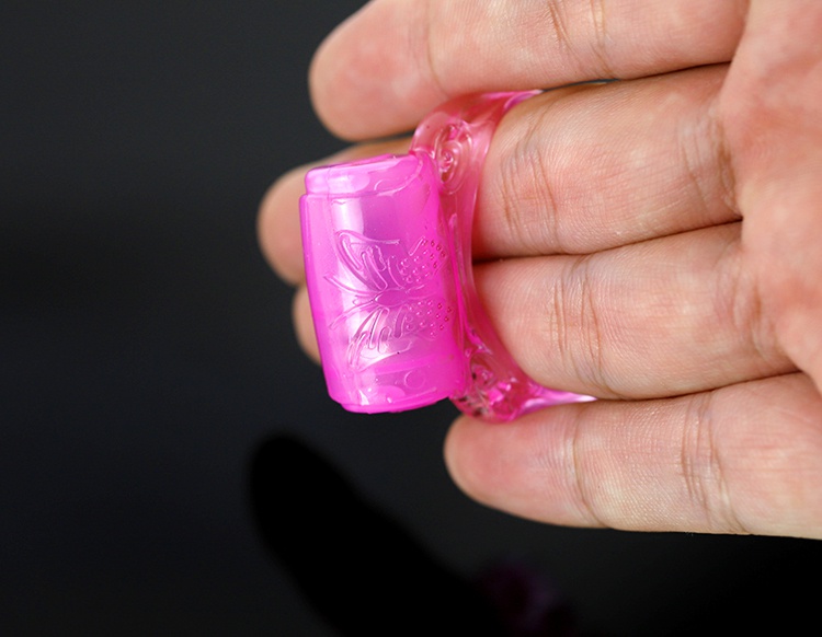 Nhẫn rung tình yêu kích thích hột le giúp lên đỉnh nhanh