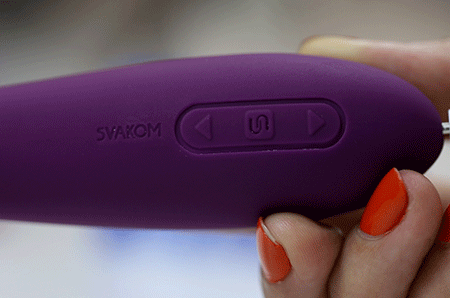 Svakom Amy 2 máy rung silicone cong đầu tiện dụng Svakom Amy 2 máy rung silicone cong đầu tiện dụng