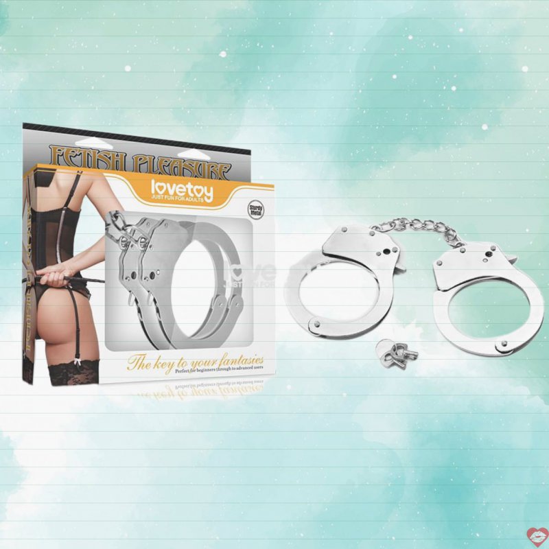 Còng số 8 hợp kim Lovetoy